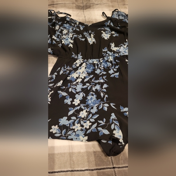 Small romper - Picture 4 of 5